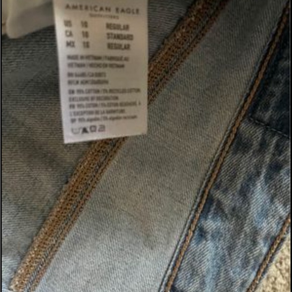 AE Tomgirl jeans - Picture 2 of 3